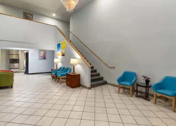 Days Inn by Wyndham Canon City hotel thumbnail 2