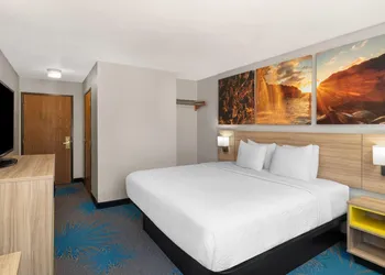 Days Inn by Wyndham Canon City hotel thumbnail 8
