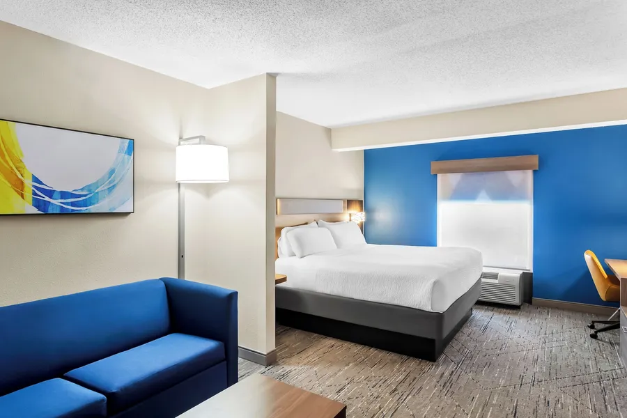 Holiday Inn Express Suites Charleston by IHG hotel detail image 2