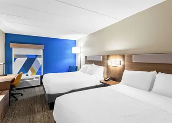 Holiday Inn Express Suites Charleston by IHG hotel thumbnail 8