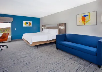 Holiday Inn Express Hotel & Suites Dover by IHG hotel thumbnail 5