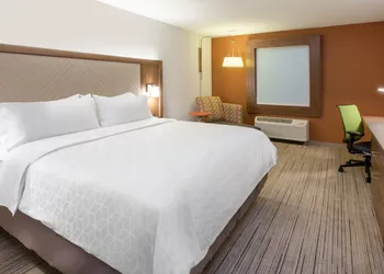 Holiday Inn Express Greensburg by IHG hotel thumbnail 7
