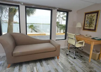 Quality Inn Fort Walton Beach - Destin West hotel thumbnail 5