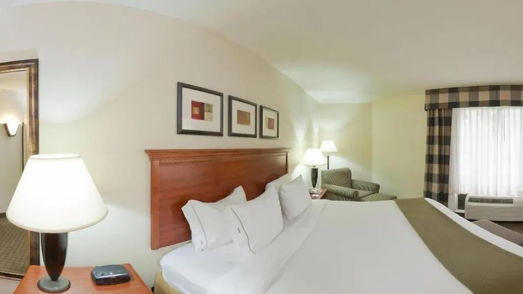 Holiday Inn Express & Suites Flowood by IHG hotel detail image 6