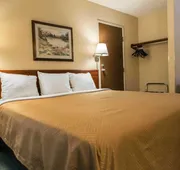 Econo Lodge Princeton hotel detail image 7