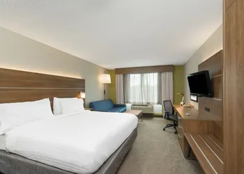 Holiday Inn Express Hotel & Suites Frankfort by IHG hotel thumbnail 7