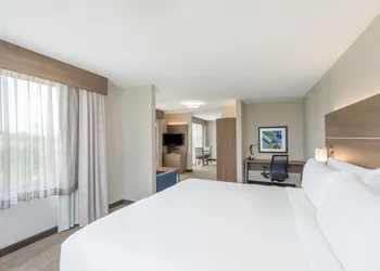 Holiday Inn Express Hotel & Suites Frankfort by IHG hotel thumbnail 8