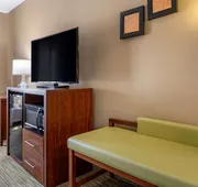 Comfort Suites Elkhart North hotel detail image 5