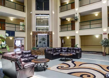 Quality Suites Baton Rouge East - Denham Springs hotel thumbnail 3