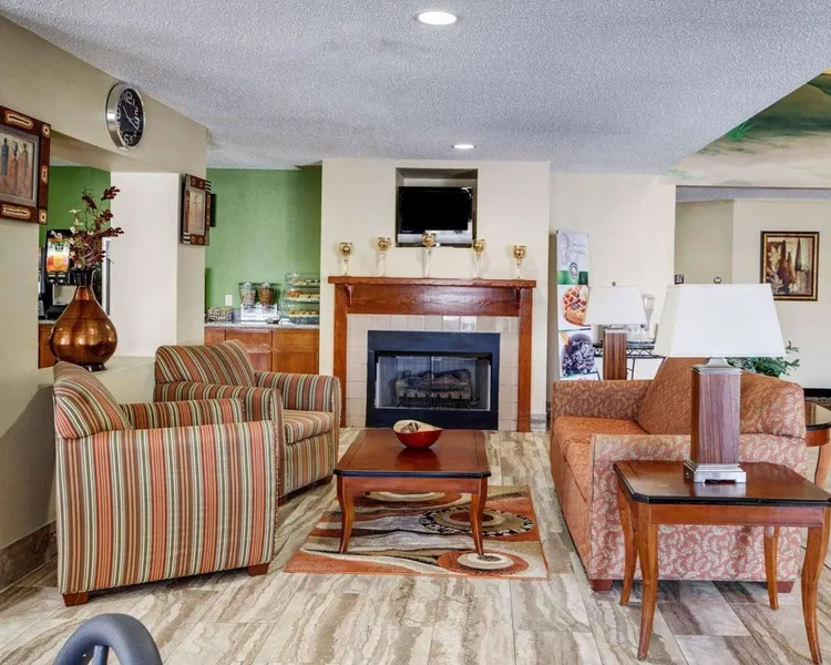 Quality Suites Baton Rouge East - Denham Springs hotel detail image 6