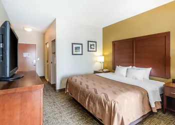 Quality Suites Corbin North hotel thumbnail 7