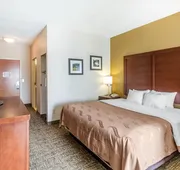 Quality Suites Corbin North hotel detail image 7