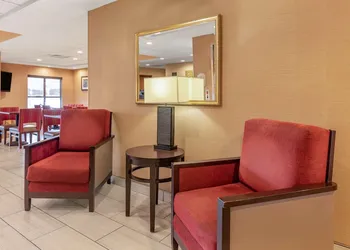 Holiday Inn Express and Suites Morehead by IHG hotel thumbnail 2