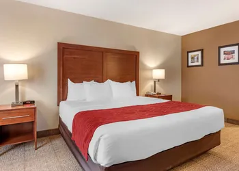 Holiday Inn Express and Suites Morehead by IHG hotel thumbnail 4