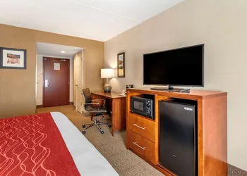 Holiday Inn Express and Suites Morehead by IHG hotel thumbnail 6