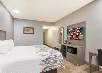 Red Roof Inn & Suites Corbin hotel thumbnail 7