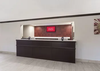 Red Roof Inn & Suites Corbin hotel thumbnail 2