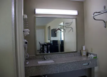 Legacy Inn - Cookeville hotel thumbnail 8