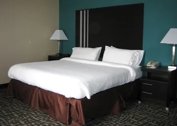 Holiday Inn Express & Suites North Lima by IHG hotel thumbnail 5