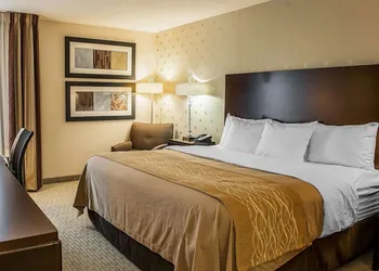 Comfort Inn Bloomington near University hotel thumbnail 3