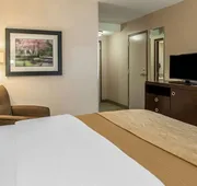 Comfort Inn Bloomington near University hotel detail image 4