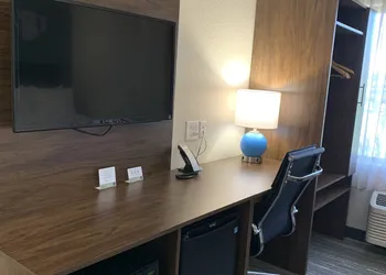 Sleep Inn & Suites California MD hotel thumbnail 7