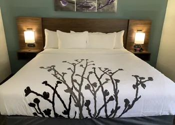 Sleep Inn & Suites California MD hotel thumbnail 8