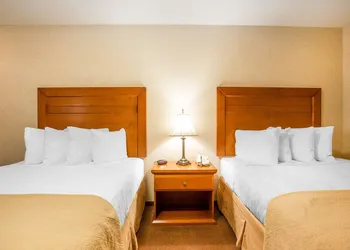 Quality Inn And Suites Lethbridge hotel thumbnail 8