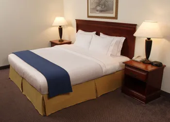 Holiday Inn Express Lebanon by IHG hotel thumbnail 7