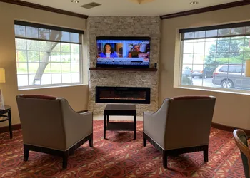 Days Inn by Wyndham Austintown hotel thumbnail 3