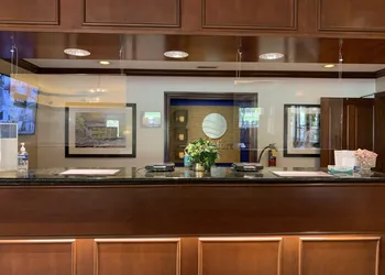 Days Inn by Wyndham Austintown hotel thumbnail 8