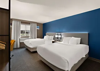 Comfort Inn & Suites Fremont hotel thumbnail 7