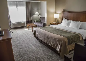 Quality Inn & Suites Bradford hotel thumbnail 7