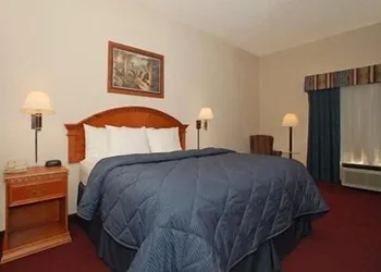 Holiday Inn Express and Suites Weatherford by IHG hotel thumbnail 6