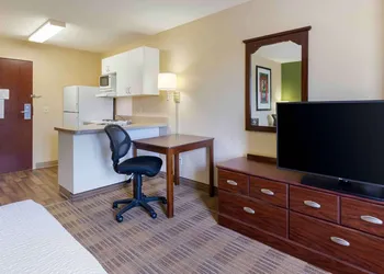 Extended Stay America Select Suites - Des Moines - Urbandale hotel thumbnail 5