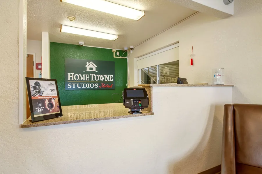 HomeTowne Studios by Red Roof Philadelphia – Mt Laurel/ Maple Shade, NJ hotel detail image 2
