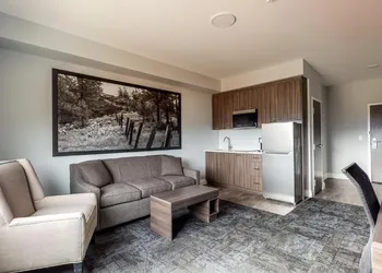 Park Inn by Radisson Osoyoos hotel thumbnail 5