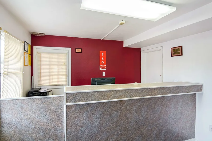 Econo Lodge Woodstock - Shenandoah Valley I-81 hotel detail image 2