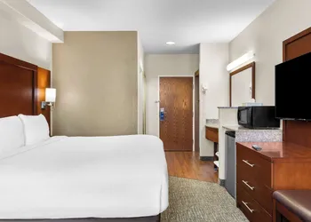 Comfort Inn & Suites Riverton hotel thumbnail 7