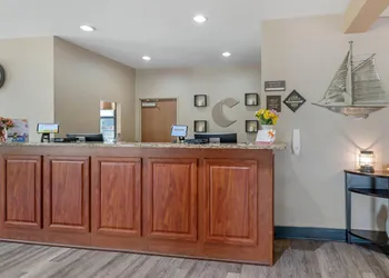 Comfort Suites Lake Geneva East hotel thumbnail 4