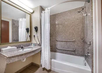 Comfort Suites Ocala North hotel thumbnail 4