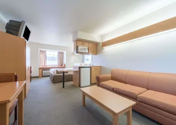 Microtel Inn & Suites by Wyndham Altus hotel thumbnail 7