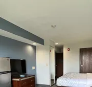 HomeTowne Studios & Suites By Red Roof Washington hotel detail image 7