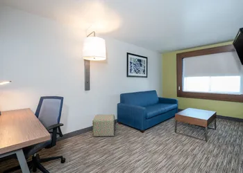 Holiday Inn Express Hotel & Suites ELKINS by IHG hotel thumbnail 4