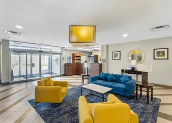 Comfort Suites West Jacksonville hotel thumbnail 3