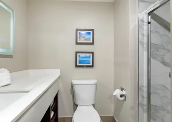 Comfort Suites West Jacksonville hotel thumbnail 4