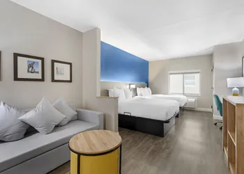 Comfort Suites West Jacksonville hotel thumbnail 6
