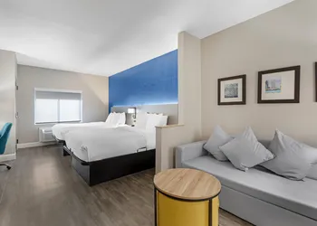 Comfort Suites West Jacksonville hotel thumbnail 7