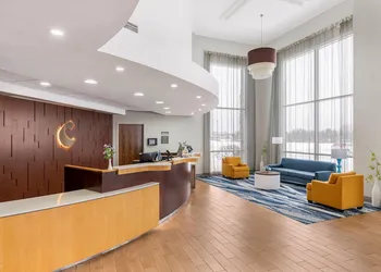 Comfort Inn & Suites hotel thumbnail 2