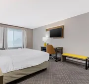Comfort Inn & Suites hotel detail image 3